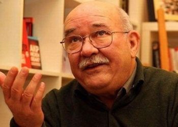 Yazar Aydın Engin yoğun bakımda: Hayati tehlikesi bulunuyor
