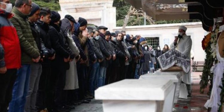 Yağmur Sönmez son yolculuğuna uğurlandı