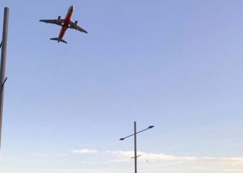 Yeni Zelanda sınırlarını ilk önce tam aşılı Avustralyalılara açacak