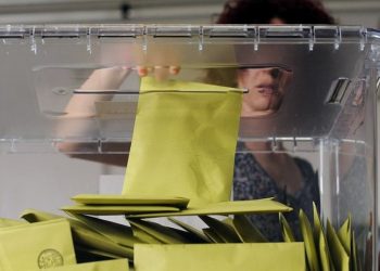 Yeni seçim kanunuyla hedef 'Z kuşağını' engellemek mi?