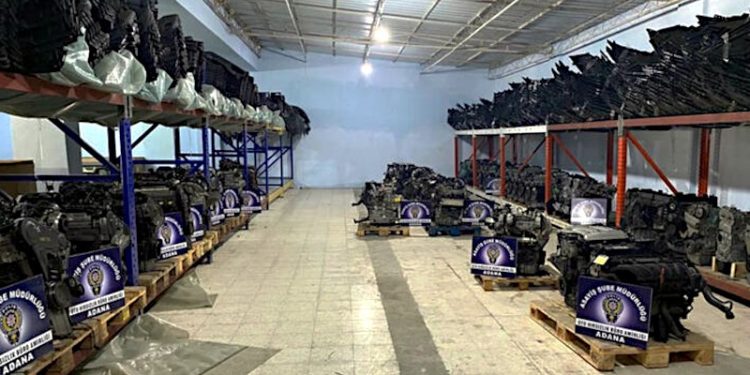 Yurt dışında çalınan lüks otomobillerin motorları Türkiye'de 'change' yapılmış