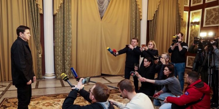 Zelenskiy'nin danışmanı: Ukrayna, Türkiye ve İsrail’le çalışıyor