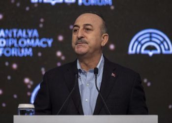 Çavuşoğlu: Vatandaşlarımızın Ukrayna'dan tahliyesi için Lavrov'dan destek istedik