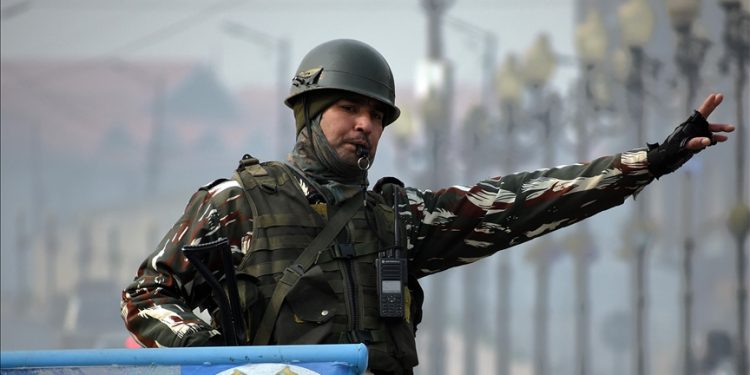 Çin ile Hindistan, ihtilaflı sınır hattı için geçici mutabakata vardı