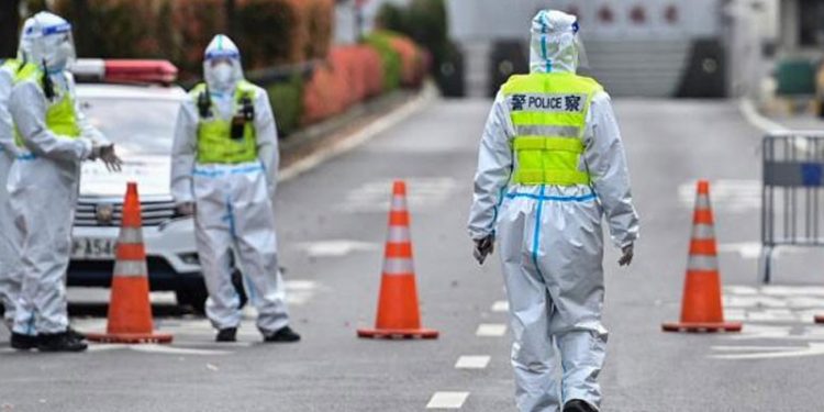 Çin'in Şangay kentinde artan koronavirüs vakaları nedeniyle 9 günlük karantina başlatıldı