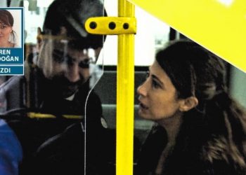 Çok Uzak Çok Yakın