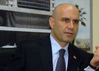 &Ccedil;&ouml;mez: AKP'li vekiller tek tek aranıyor