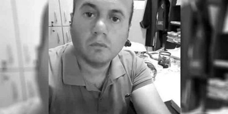 Öğretim üyesi doktor evinde ölü bulundu