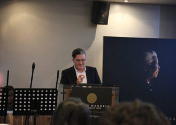 Ünlü sanatçı Neill Soloman, Esma Uludağ için şarkı besteledi