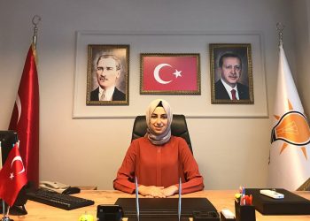 İBB Meclis Üyesi Amine Cansu Kaba AKP’den istifa etti