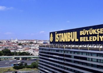 İBB kitap ihalesini iktidarın kontrolündeki Turkuvaz grubuna verdi