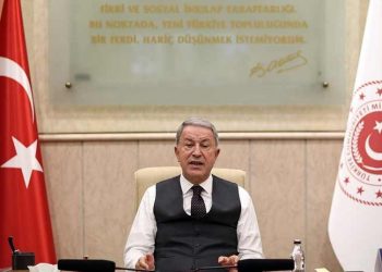 İki tahliye uçağının Ukrayna'da bekletilmesine ilişkin Akar'dan açıklama: Temaslarımız sürüyor