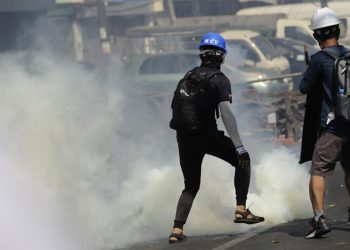 İngiltere, Myanmar ordusuyla bağlantılı 2 kişi ve 3 şirkete yaptırım kararı aldı