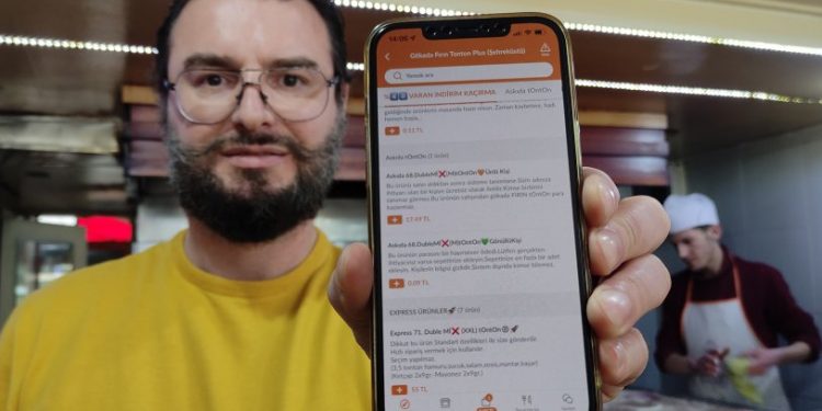 İnternetten askıda yemek uygulaması başlattı