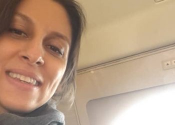 İran’da tutuklu bulunan iki İngiliz vatandaşı ülkesine dönüyor