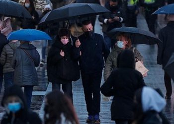 İspanya temel önlemleri kaldırdı: Bundan böyle Kovid-19'a grip muamelesi yapılacak