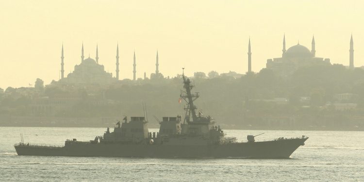 İstanbul Boğazı’nda mayın tespit edildi