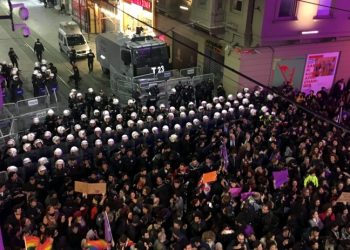 İstanbul Valiliği: 8 Mart'ta Beyoğlu'ndaki yürüyüşe müsaade edilmeyecek