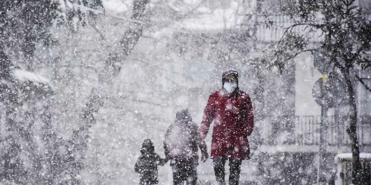 İstanbul'da eğitime 21 Mart'a kadar 'kar yağışı' arası verildi