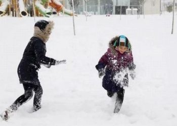 İstanbul'da okullar pazartesiye kadar tatil edildi