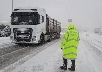 İstanbul’a TIR ve kamyon girişleri durduruldu!