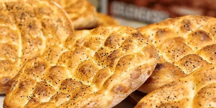 İstanbul’da Ramazan pidesi hem küçüldü hem zamlandı