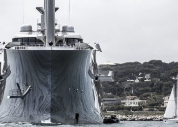 İtalya'da Rus milyardere ait dünyanın en büyük yelkenlisine el konuldu