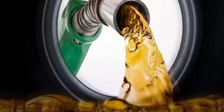 İyi Parti, akaryakıttaki KDV oranının yüzde 1'e indirilmesi için kanun teklifi verdi