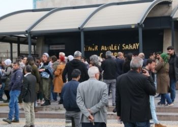 İzmir'de 'Newroz' gerekçesiyle gözaltına alınan 49 kişi serbest