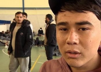 İzmir'de kurtarılan Afgan çocuktan dünyaya sitem: Biz de insan gibi yaşamak istiyoruz