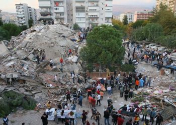 İzmir’de depremzedelere bankalar kredi vermedi: Bizi ev ve arsalarımız satıp göç etmeye zorluyorlar