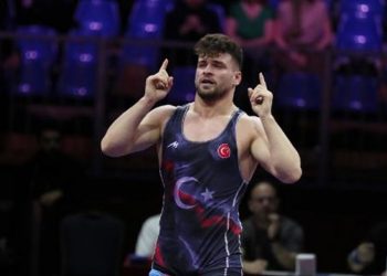 İğneyle maça çıkan Osman Göçen bronz madalya kazandı