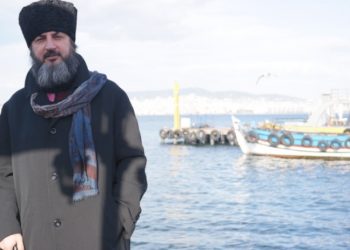 Şarkıcı Çelik, Zafer Partisi'ne katıldı