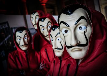 Şoke edici bir soygun: La casa de Türk Telekom