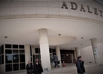 ‘Toplum ve vicdan iktidardan ve paradan daha güçlüdür’