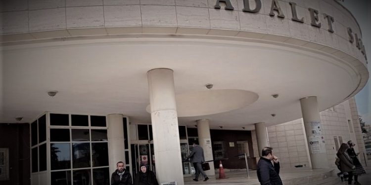 ‘Toplum ve vicdan iktidardan ve paradan daha güçlüdür’