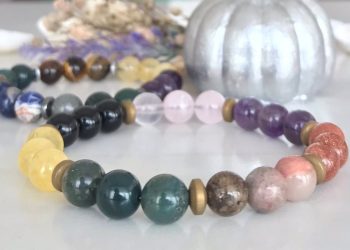 ‘Şifalı taş yoktur’ diyen YouTuber karakolluk oldu: ‘Ticari itibarlarını zedelemişim’