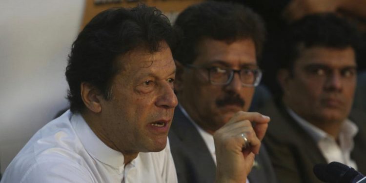 Pakistan’da siyasi kriz: Güvensizlik oylaması yapılmadı, meclis feshedildi