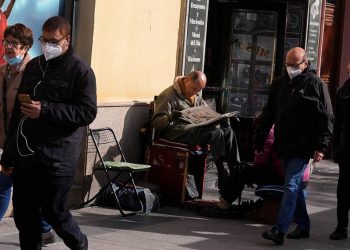 İspanya bundan böyle Covid-19’a grip muamelesi yapacak