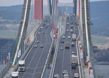 1915 Çanakkale Köprüsü’nden geçiş garantisi: Feribotla taşınan ve köprülerden geçen araç sayısı kaç?