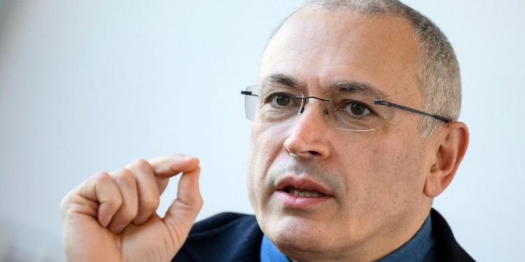 Sürgündeki Rus oligark: Ukrayna’da çiçeklerle karşılanmaması Putin’i çılgına çevirdi