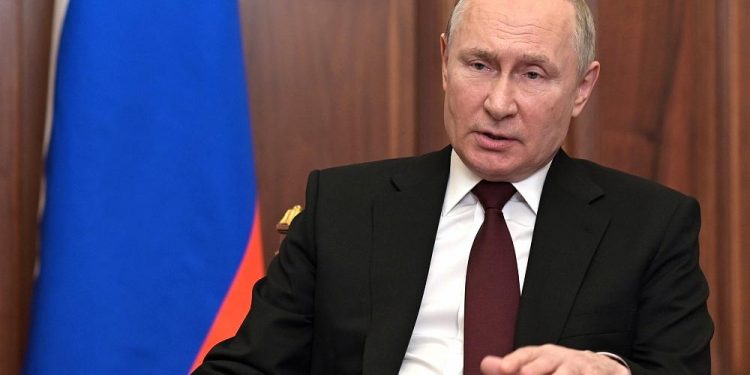 Rusya Devlet Başkanı Putin: Rubleyle ödeme yapılmazsa Rus gazı sözleşmeleri durdurulacak