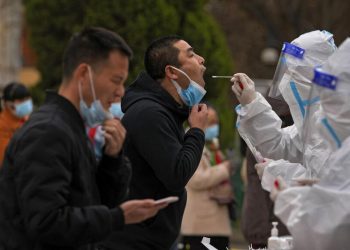 DSÖ: İki haftadır küresel Covid-19 vakaları ve ölümleri düşüşte