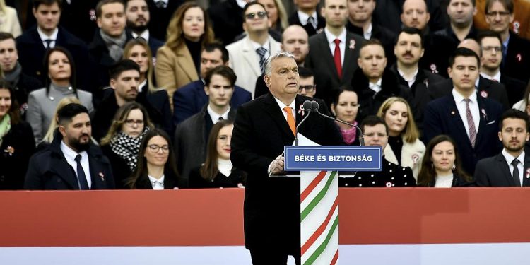 Macaristan’da seçim: 6 muhalefet partisinin ittifakı Orban iktidarını sona erdirecek mi?