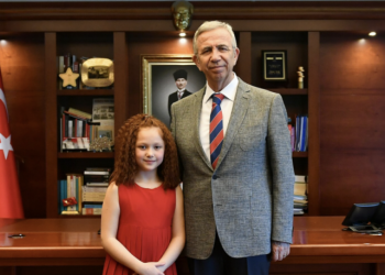 23 Nisan'da koltuğunu devretmişti: Mansur Yavaş, çocuk başkan Esila'nın istediği uygulamayı hayata geçirdi