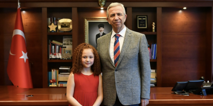 23 Nisan'da koltuğunu devretmişti: Mansur Yavaş, çocuk başkan Esila'nın istediği uygulamayı hayata geçirdi