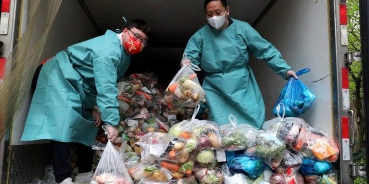 25 milyon nüfuslu Şangay'da Covid karantinası: Gıdaya erişimde sorunlar yaşanıyor