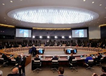 30 &uuml;lkenin savunma bakanları Almanya'da: Ukrayna'ya ek silah desteği masada