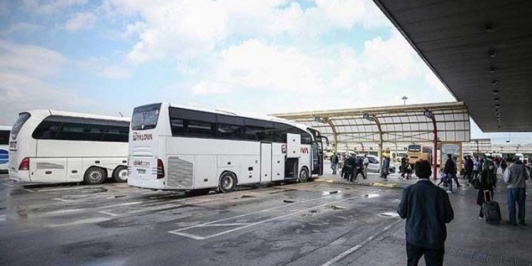 4 kişinin yol masrafı bir asgari ücret kadar: 'Bayram kavuşmaları hayal oldu'