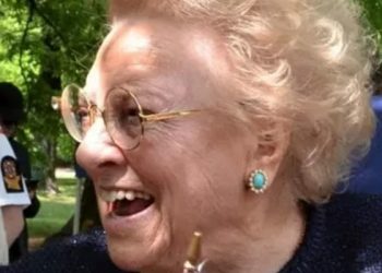 ABD ordusu 1945'te pastasını çaldığı kadına 90. yaş gününde sürpriz yaptı